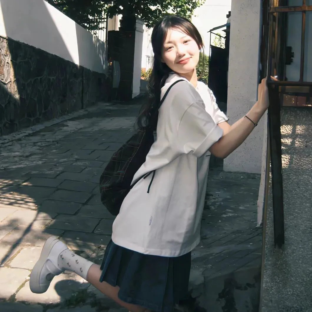 小镇里的国界线
